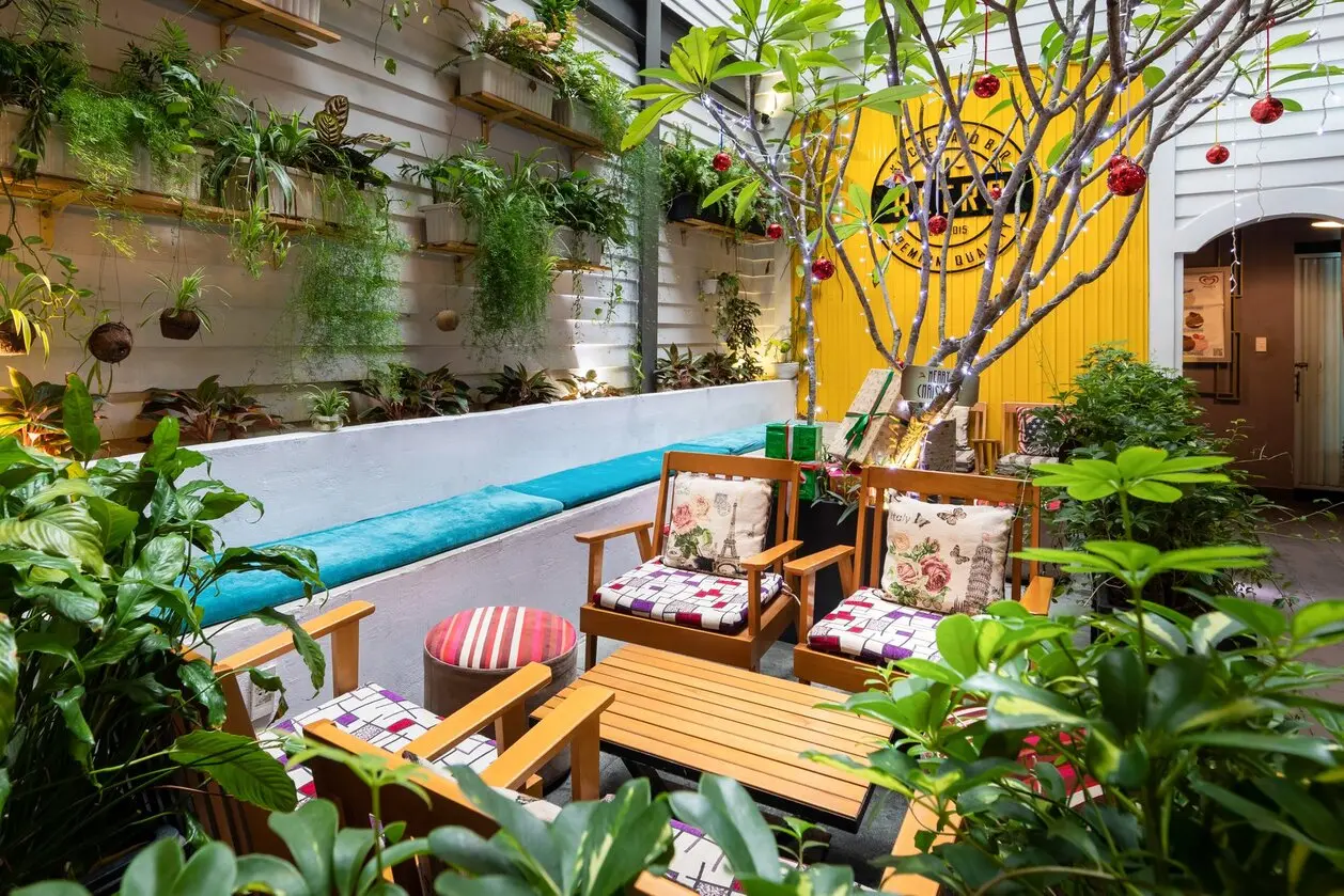 Retro Kitchen and Bar Da Nang - Kiến tr&uacute;c Ch&acirc;u &Acirc;u giữa l&ograve;ng Đ&agrave; Nẵng 9