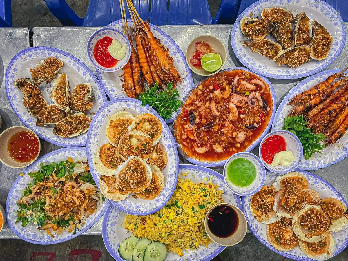 Tận hưởng ẩm thực miền biển với 10 qu&aacute;n hải sản tươi ngon Đ&agrave; Nẵng 4