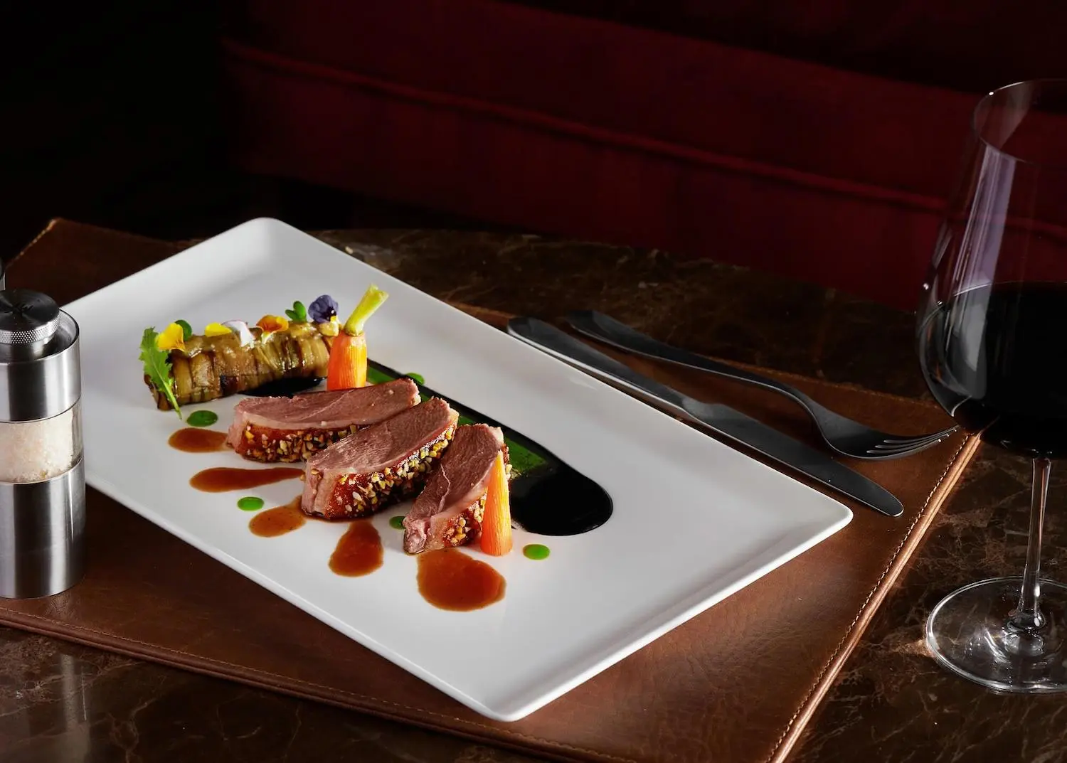 The Grill Đ&agrave; Nẵng - Đổ rầm rầm với nh&agrave; h&agrave;ng m&oacute;n T&acirc;y sang chảnh trong l&ograve;ng Đ&agrave; Nẵng 8