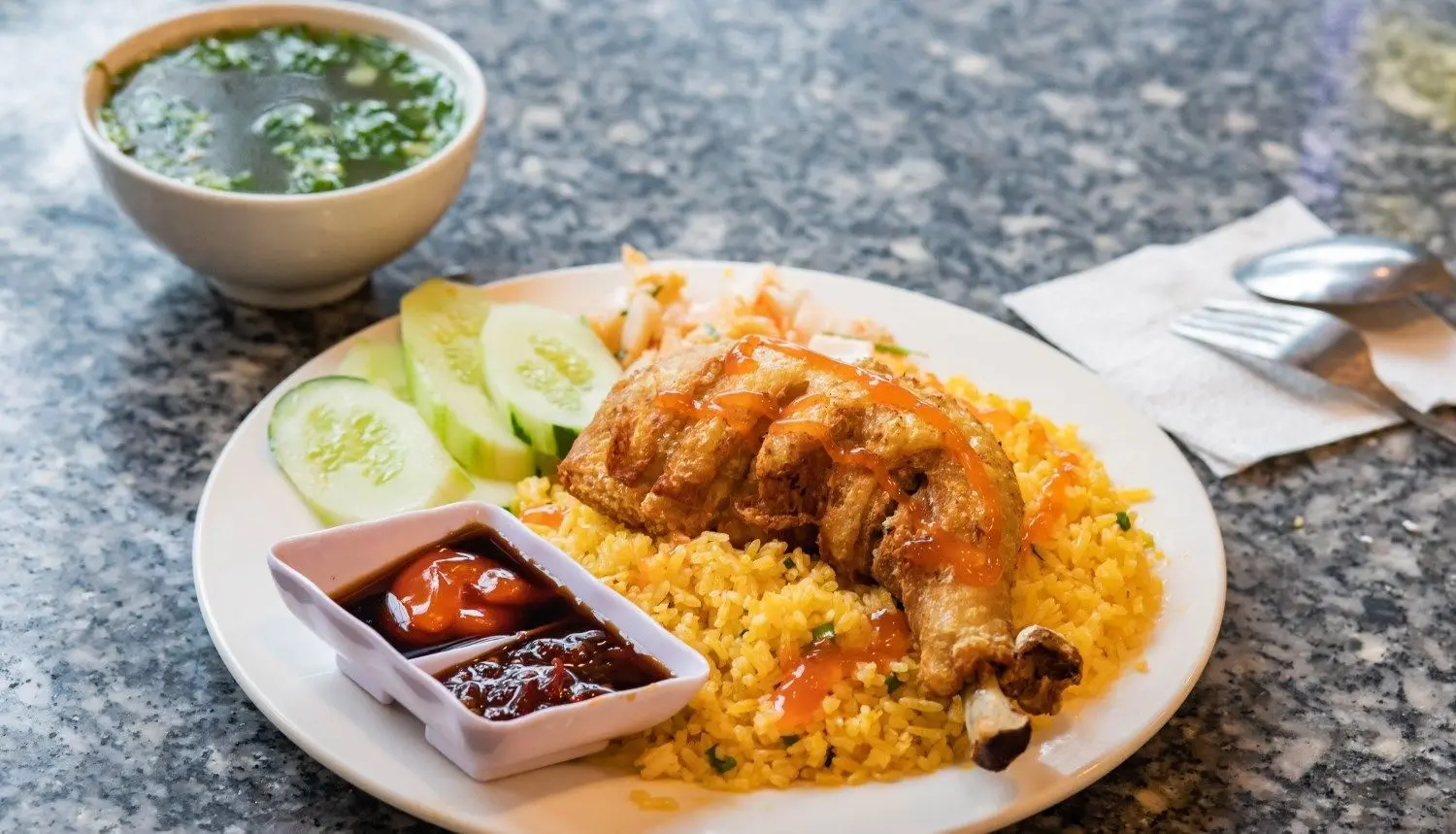 Thi&ecirc;n đường ẩm thực Đ&agrave; Nẵng cuốn h&uacute;t du kh&aacute;ch bốn phương 10