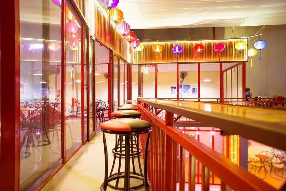 Thong thả gh&eacute; đến Đủng Đỉnh Coffee ngắm hồ c&aacute; Koi si&ecirc;u xịn 8