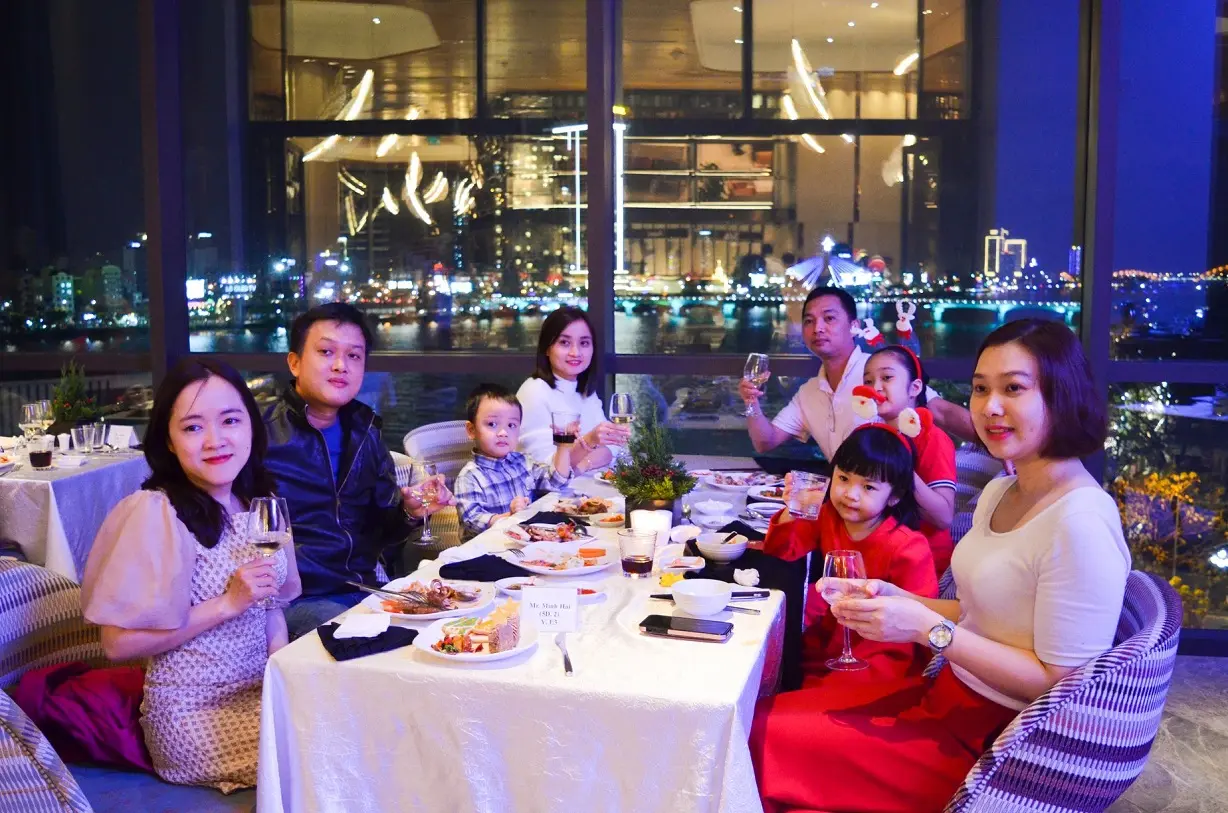 Thưởng thức buffet sang chảnh đẳng cấp quốc tế tại The Square – Novotel Premier Han River 14
