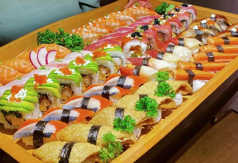 Top 13 qu&aacute;n sushi Đ&agrave; Nẵng si&ecirc;u ngon v&agrave; chất lượng nhất 9