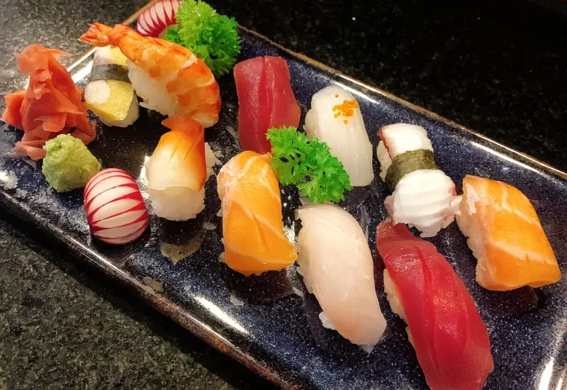 Top 13 qu&aacute;n sushi Đ&agrave; Nẵng si&ecirc;u ngon v&agrave; chất lượng nhất 14