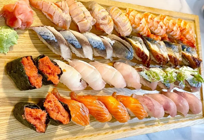 Top 13 qu&aacute;n sushi Đ&agrave; Nẵng si&ecirc;u ngon v&agrave; chất lượng nhất 8