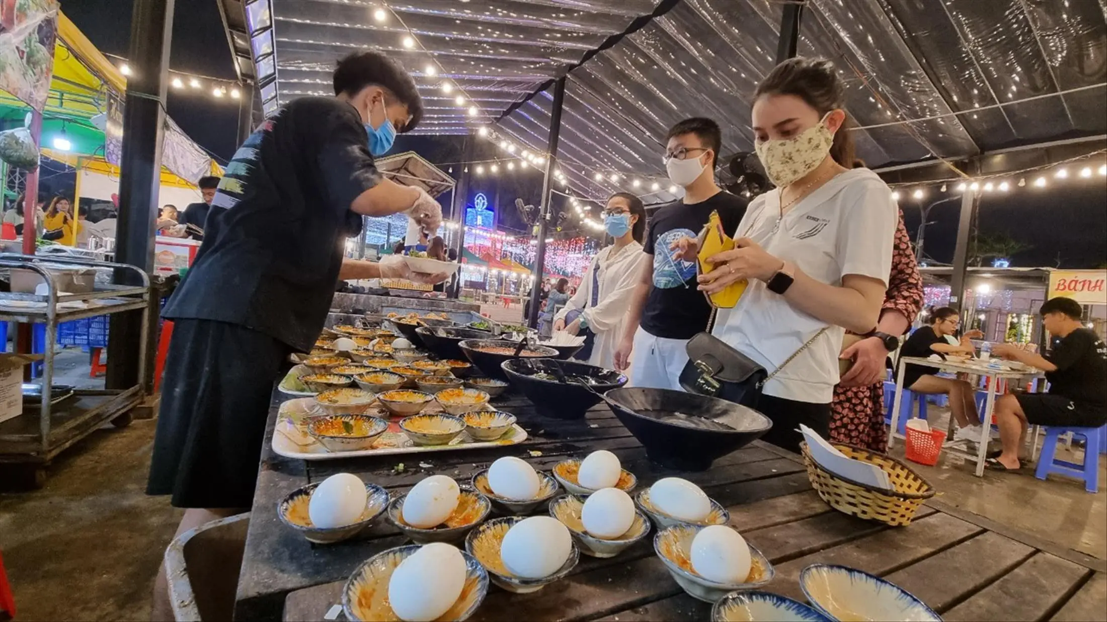 Top 6 khu chợ ăn đêm nổi tiếng tại Đà Nẵng mà bạn không nên bỏ qua 2