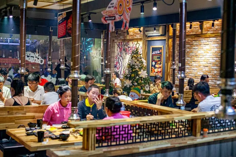 Top 8 nh&agrave; h&agrave;ng buffet Đ&agrave; Nẵng với v&ocirc; v&agrave;n m&oacute;n ăn ngon 8