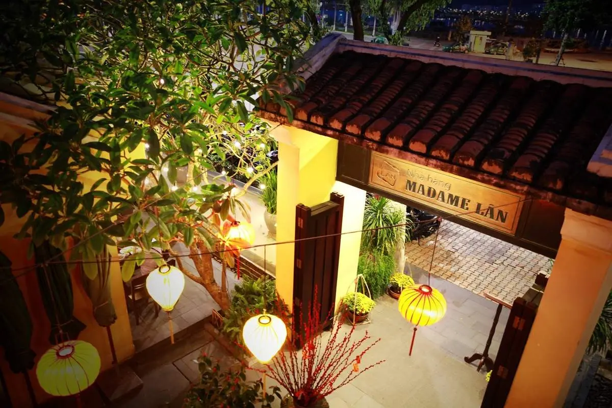 Trải nghiệm d&ograve;ng chảy tinh hoa ẩm thực Việt tại nh&agrave; h&agrave;ng Madame L&acirc;n Đ&agrave; Nẵng 2
