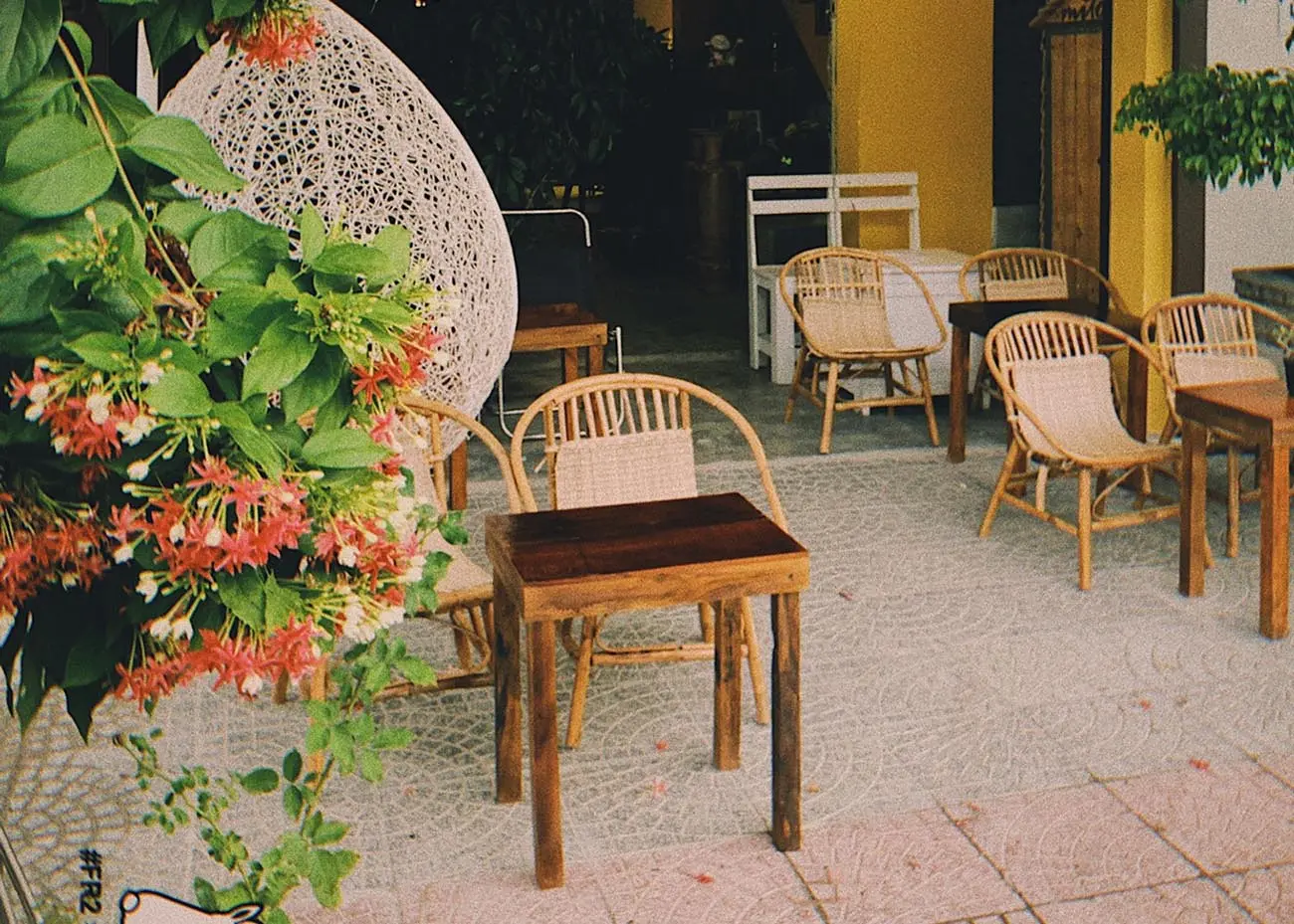 Đi chơi không quên chạy deadline thì ghé ngay các quán cafe sách Đà Nẵng siêu xịn sò