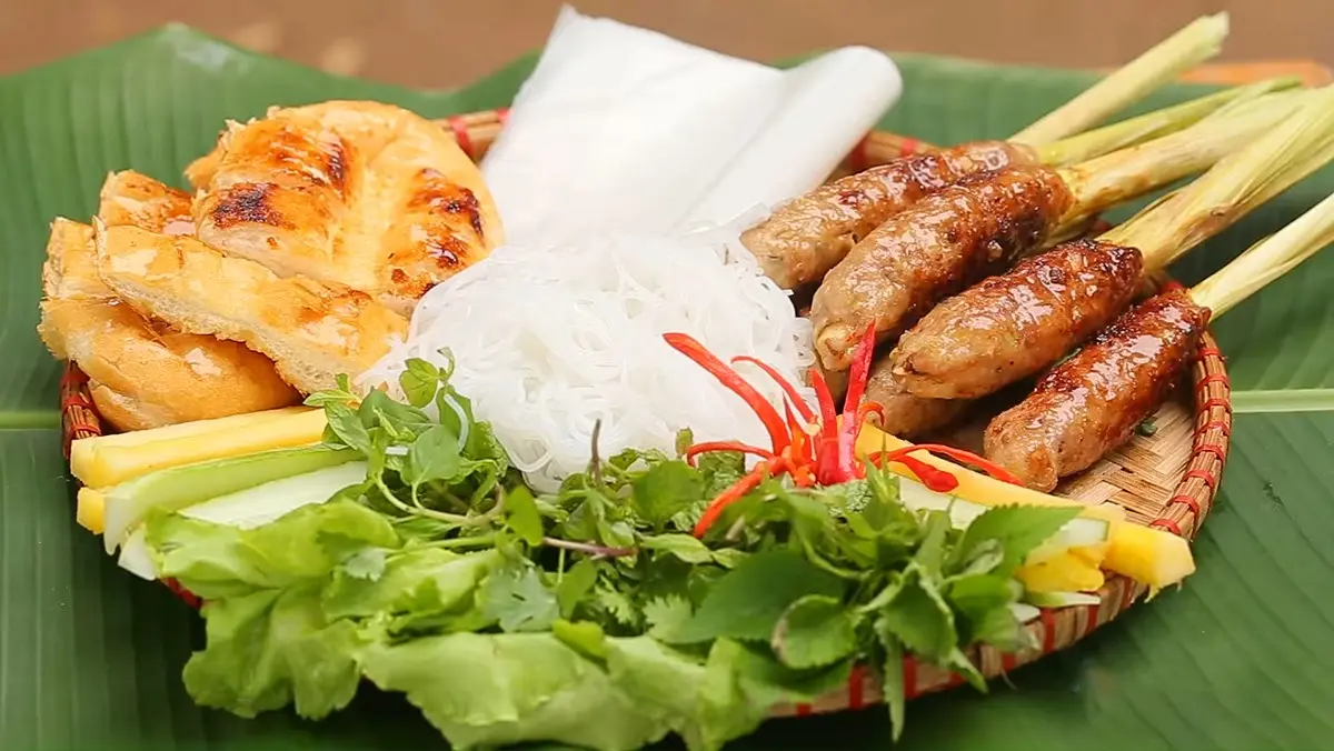 Ghé ngay top 6 quán bún thịt nướng nem lụi Đà Nẵng thưởng thức đặc sản