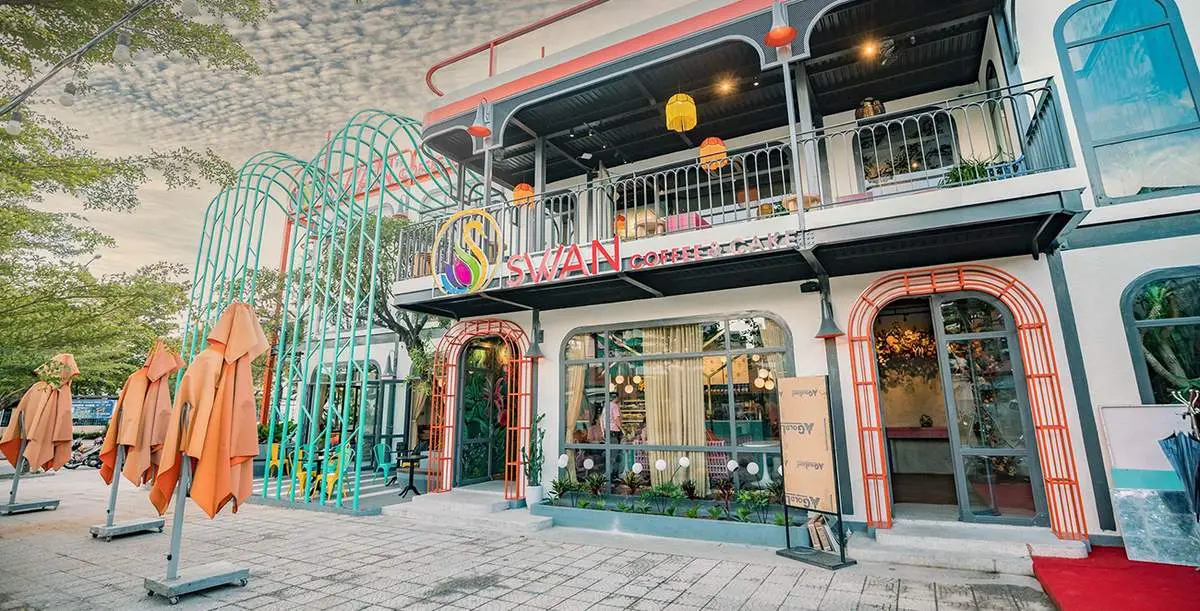 SWAN Coffee & Cake - Quán cafe bánh siêu xinh giữa lòng Đà Thành
