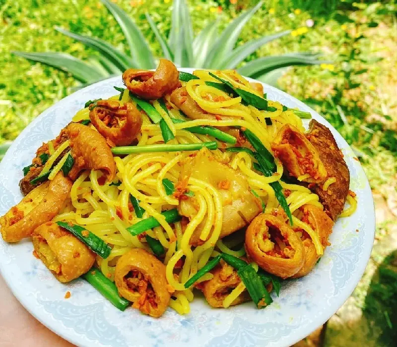 Top 10 quán bún lòng xào nghệ Đà Nẵng níu chân thực khách
