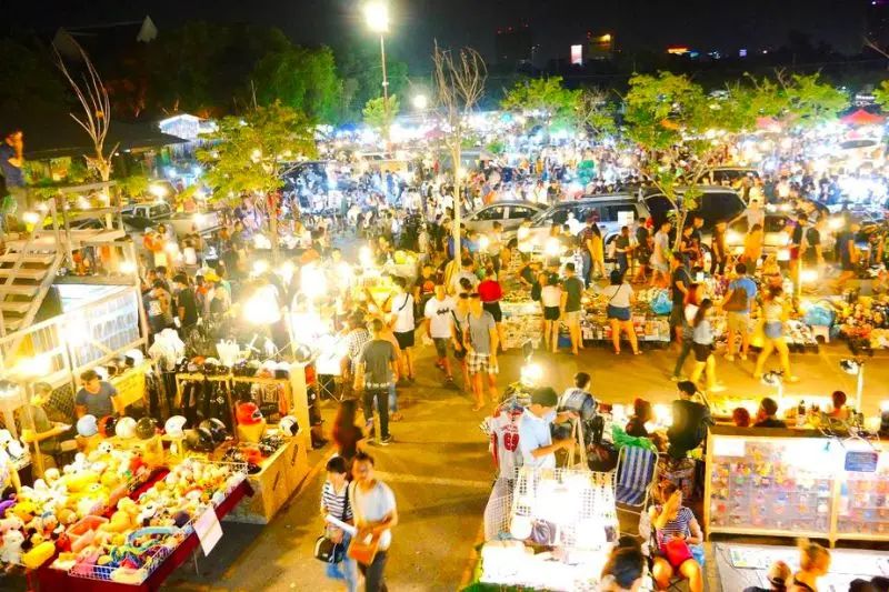 5 địa điểm chơi về đ&ecirc;m tại Đ&agrave; Nẵng 'l&agrave;m mưa l&agrave;m gi&oacute;' 5