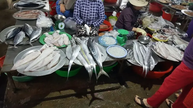 Chợ M&acirc;n Th&aacute;i, chợ chiều sầm uất nức tiếng Đ&agrave; th&agrave;nh 4