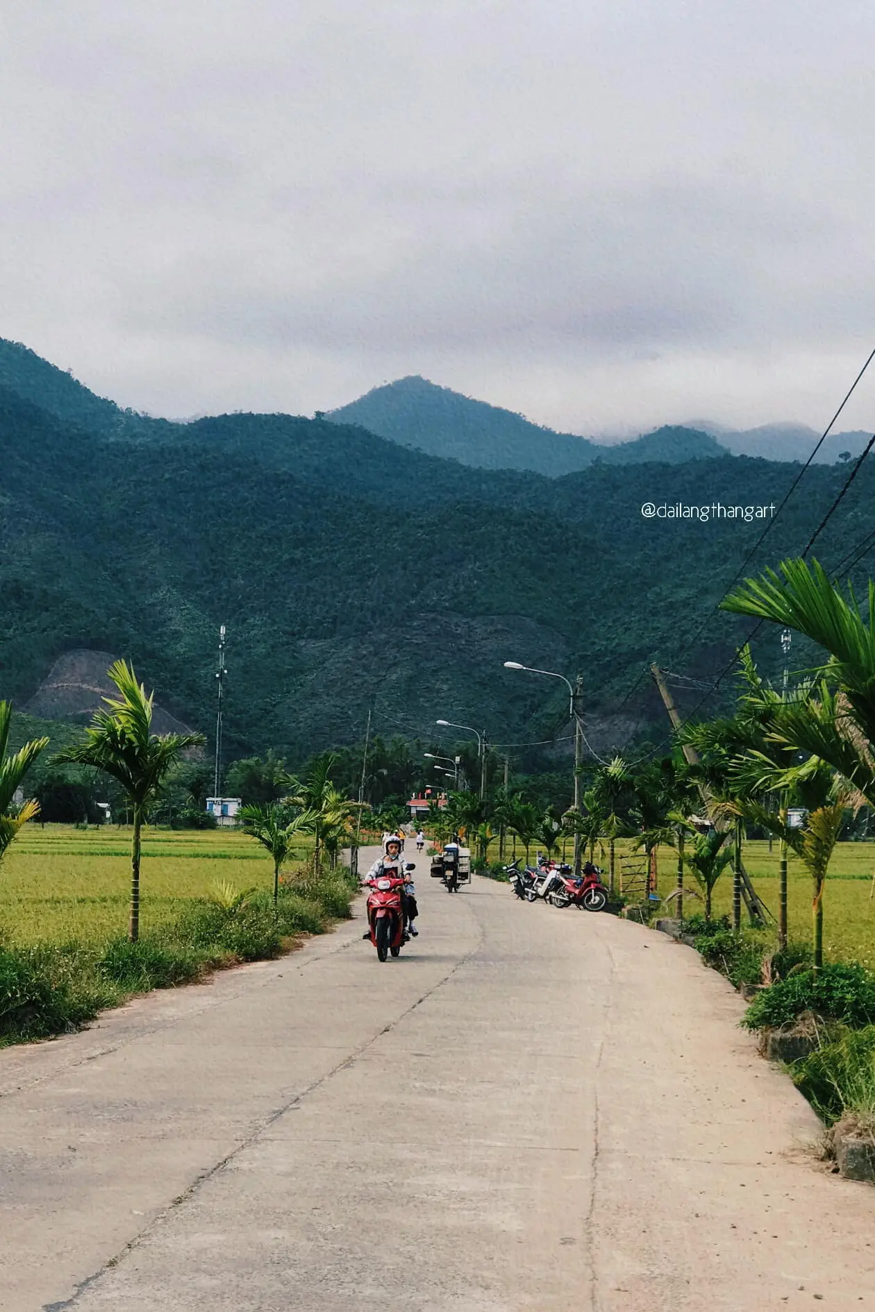 C&ugrave;ng Đặng Đại Review Hồ H&ograve;a Bắc b&igrave;nh y&ecirc;n 4