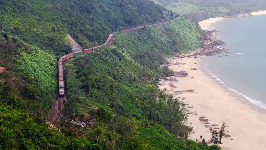 Kh&aacute;m ph&aacute; Đ&agrave; Nẵng thay đổi sau 10 năm c&ugrave;ng Nguyễn Thanh Tuấn 10