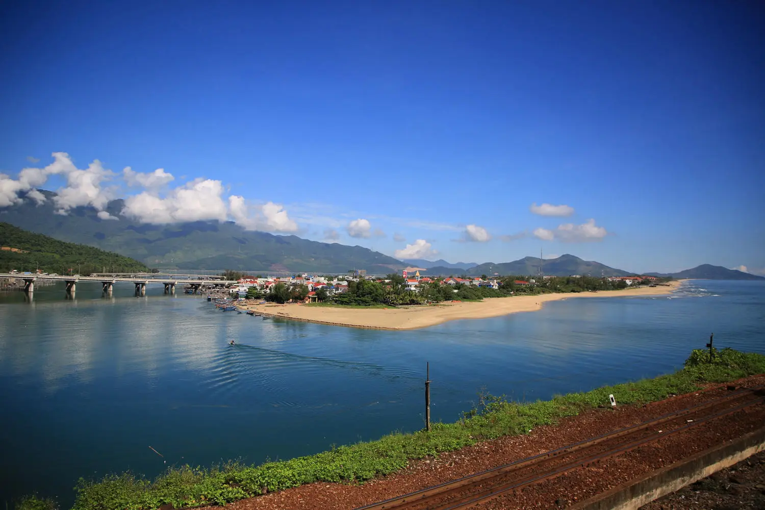 Khám phá Đèo Hải Vân, cung đường huyền thoại của các tín đồ đam mê phượt 5