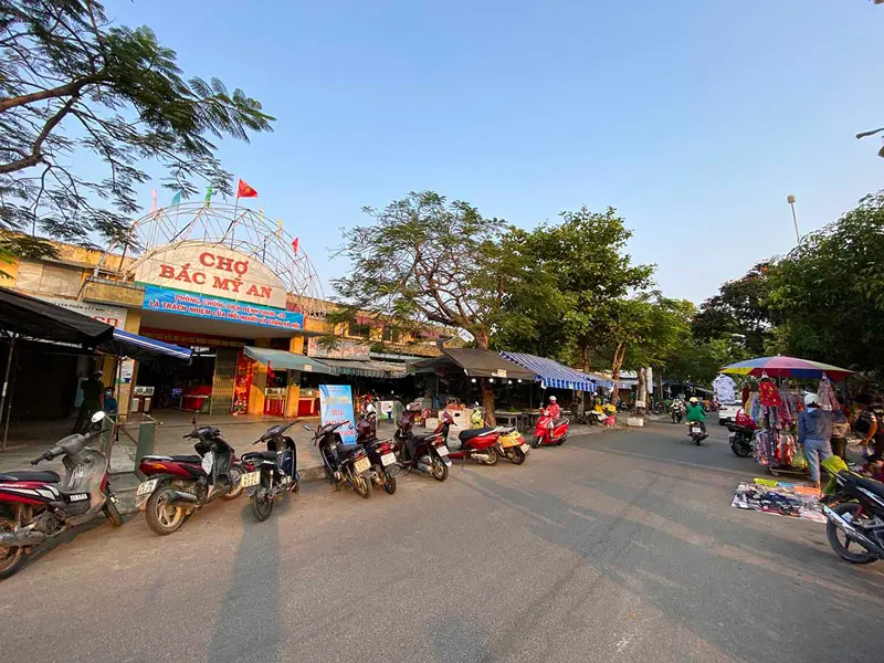 Oanh tạc chợ Bắc Mỹ An thưởng thức trọn vẹn đặc sản Đà Nẵng 4