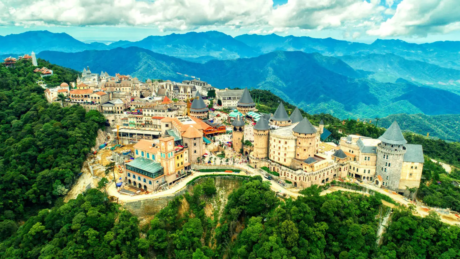 Lịch tr&igrave;nh kh&aacute;m ph&aacute; B&agrave; N&agrave; Hills tự t&uacute;c trong 1 ng&agrave;y 11