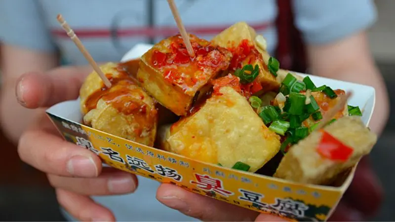 Đậu phụ thối, m&oacute;n ăn xứ Đ&agrave;i độc nhất v&ocirc; nhị 7
