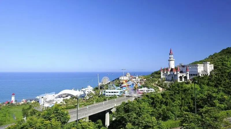 Chi&ecirc;m ngưỡng Hoa Li&ecirc;n, tr&aacute;i tim xanh của du lịch xứ Đ&agrave;i 17