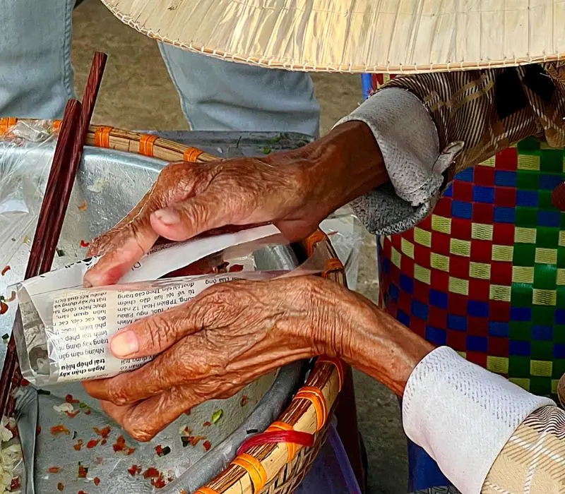 X&ocirc;i b&agrave; Bảy, hương vị tuổi thơ gắn liền với ga Bi&ecirc;n H&ograve;a 7
