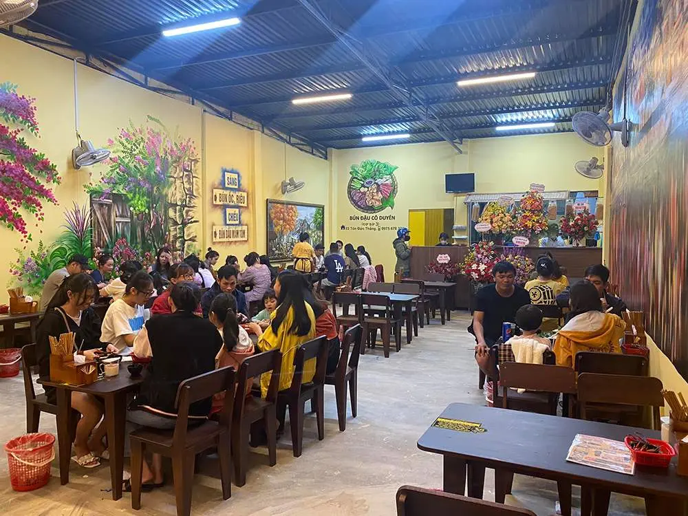 B&uacute;n đậu mắm t&ocirc;m c&ocirc; Duy&ecirc;n, chuỗi nh&agrave; h&agrave;ng ẩm thực nổi tiếng ở Pleiku 2
