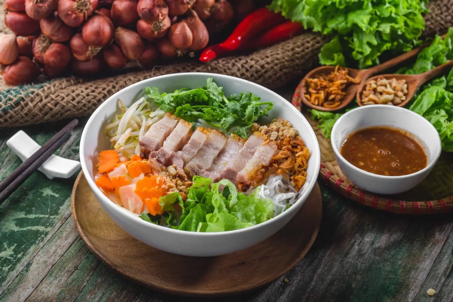 B&uacute;n mắm n&ecirc;m Gia Lai, đặc sản lạ vị giữa l&ograve;ng đại ng&agrave;n 4