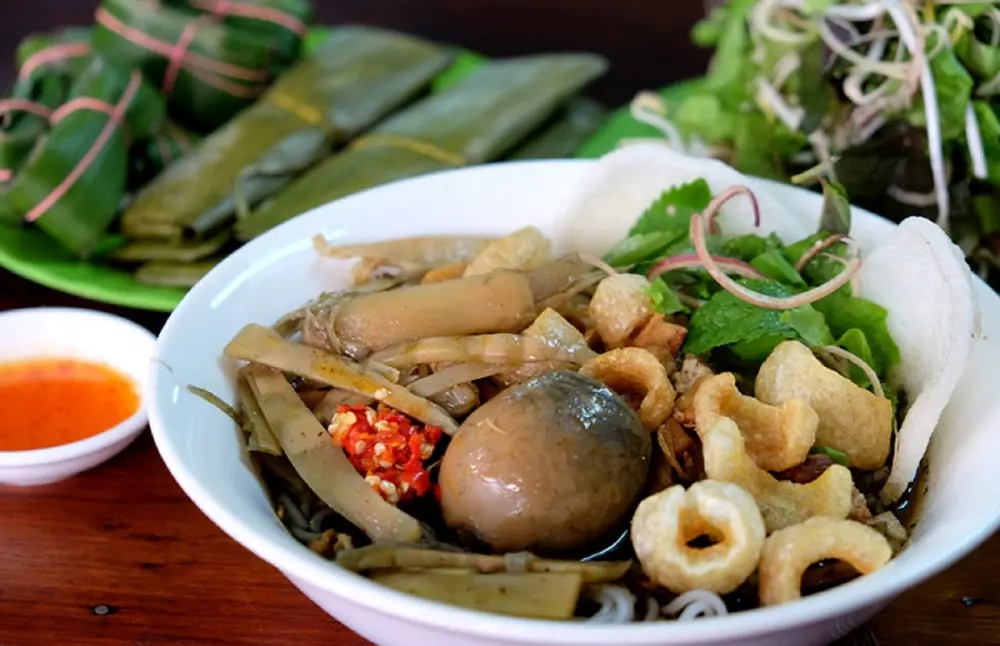 Gh&eacute; B&uacute;n mắm cua c&ocirc; Hương để thưởng thức đặc sản độc đ&aacute;o của phố n&uacute;i 6