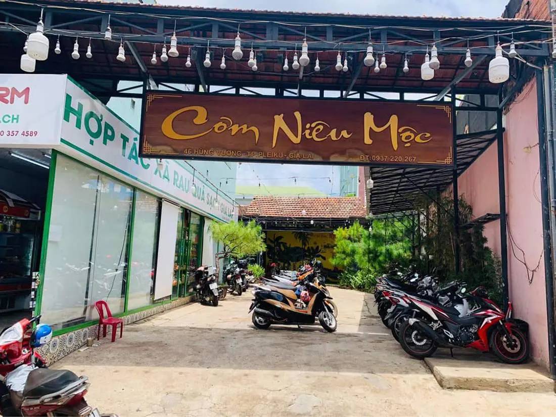 Gh&eacute; Cơm ni&ecirc;u Mộc Gia Lai thưởng thức tinh t&uacute;y ẩm thực Việt 2
