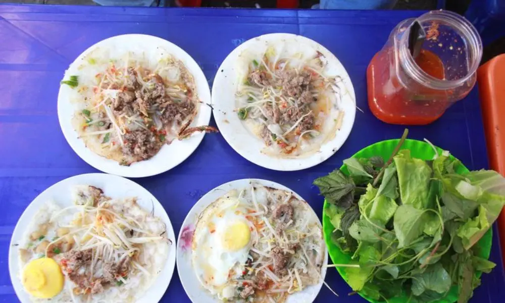 Gh&eacute; thăm qu&aacute;n B&aacute;nh x&egrave;o b&agrave; T&aacute;m cực nổi tiếng tại Pleiku 2
