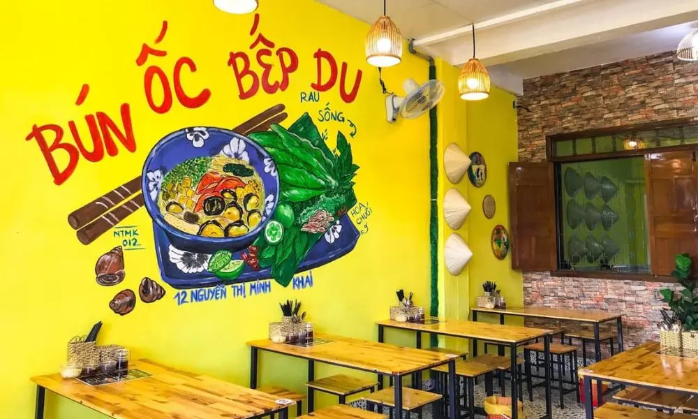 Kh&aacute;m ph&aacute; qu&aacute;n B&uacute;n Ốc Bếp Du thơm ngon nức tiếng của Gia Lai 2