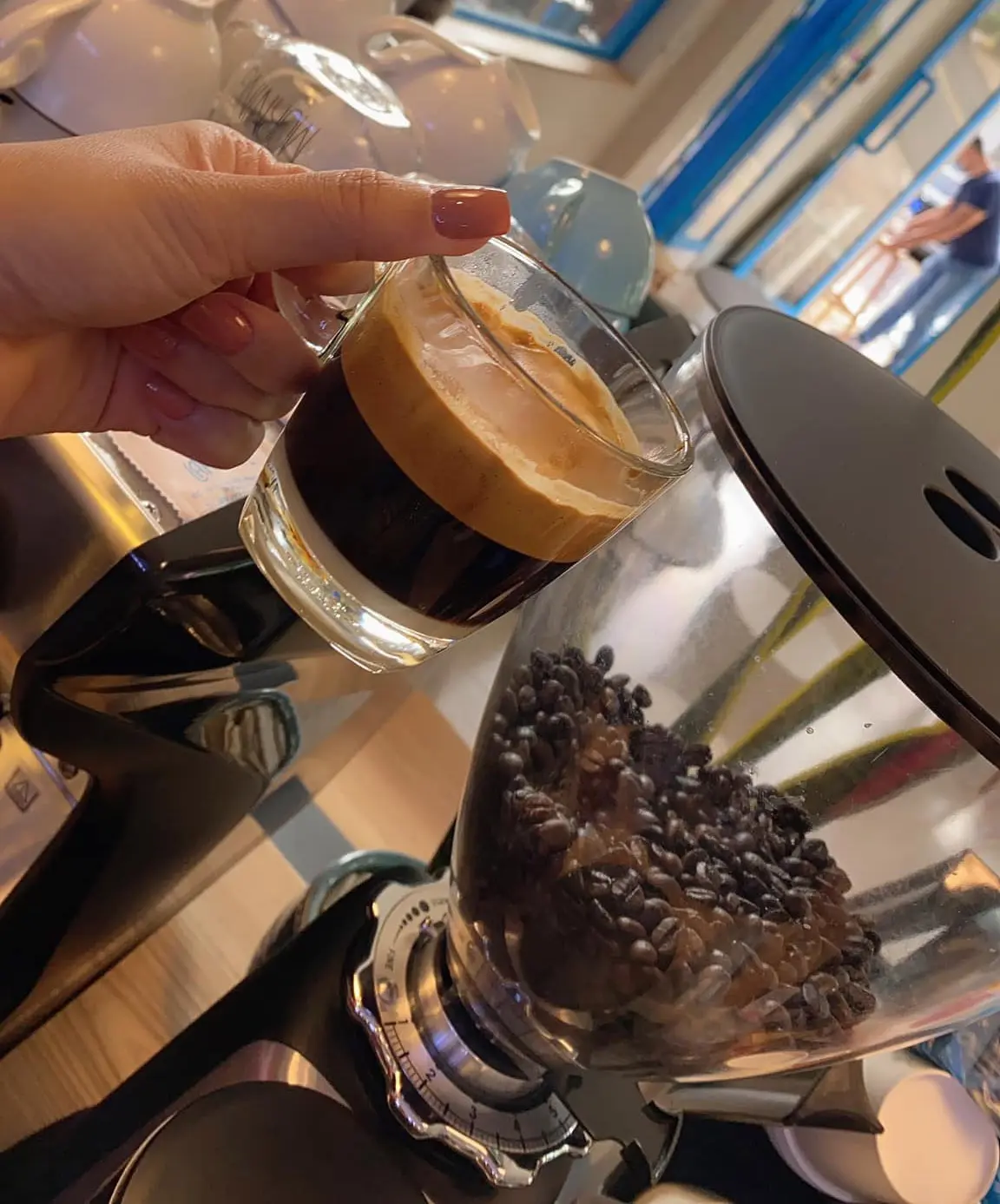 Lahu Cafe, độc đ&aacute;o phong c&aacute;ch Địa Trung Hải giữa l&ograve;ng Pleiku 6
