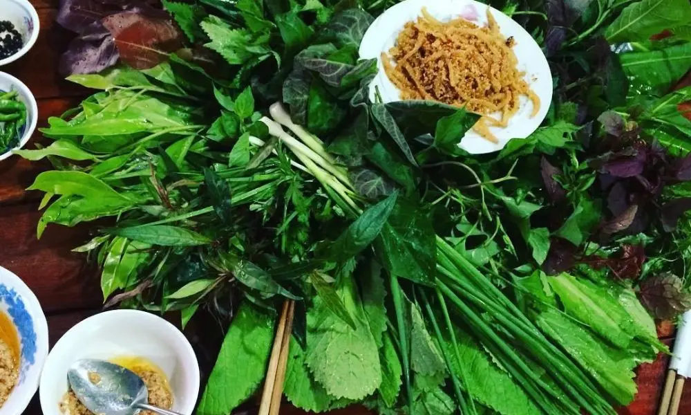 M&oacute;n lẩu l&aacute; rừng Gia Lai độc đ&aacute;o m&agrave; bạn nhất định phải thử 4