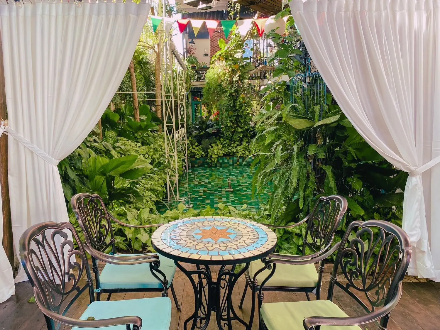 Ngon Avatar Coffee Garden Teahouse, ng&ocirc;i nh&agrave; c&agrave; ph&ecirc; xinh đẹp tại Pleiku 4