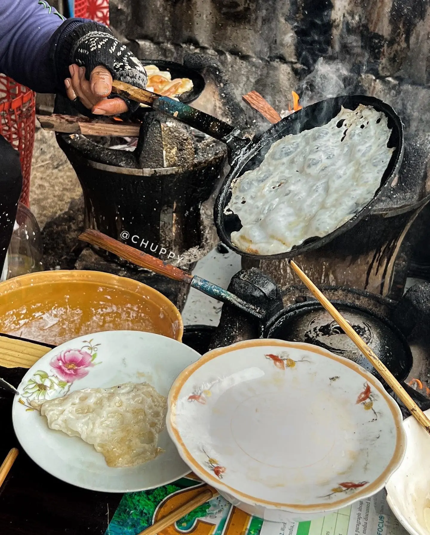 Tiệm b&aacute;nh chi&ecirc;n c&ocirc; Hai, qu&aacute;n ngon tuổi thơ của người d&acirc;n phố n&uacute;i 4