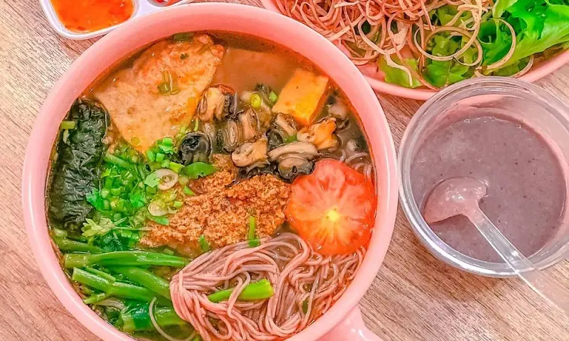 Khám phá quán Bún Ốc Bếp Du thơm ngon nức tiếng của Gia Lai