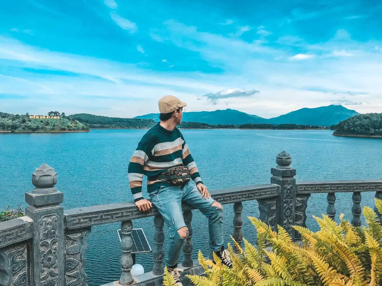 Check-in Biển hồ Pleiku cùng anh chàng Đỗ Văn 2