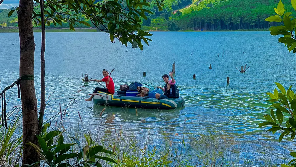 Một ng&agrave;y camping hồ nước Ti&ecirc;n Sơn c&ugrave;ng Đ&agrave;o Ph&uacute;c Quang Vũ 3