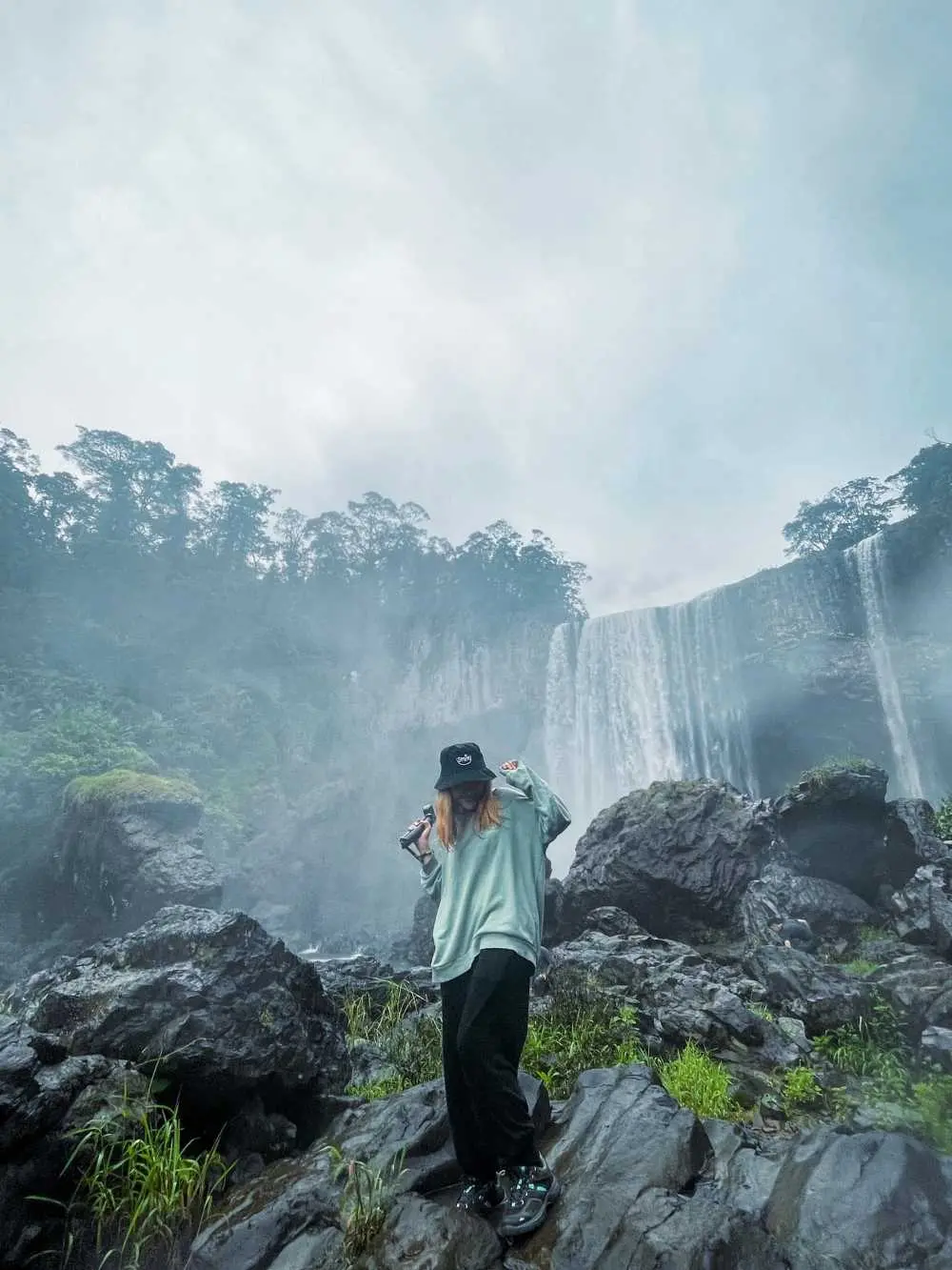 Review Trekking th&aacute;c K50 chi tiết đến từ c&ocirc; n&agrave;ng Gen Z Mỹ Linh 6