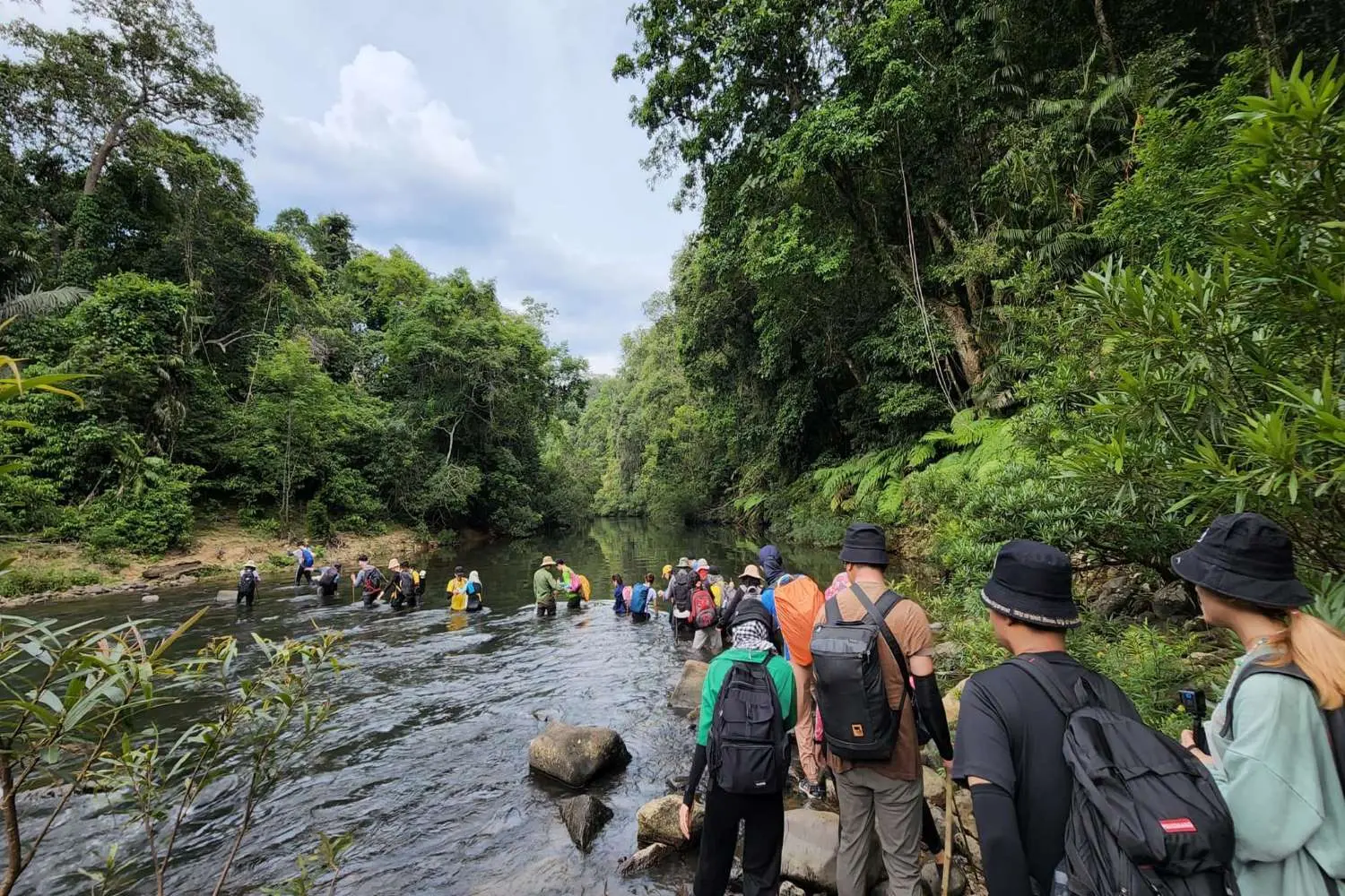Review Trekking th&aacute;c K50 chi tiết đến từ c&ocirc; n&agrave;ng Gen Z Mỹ Linh 7