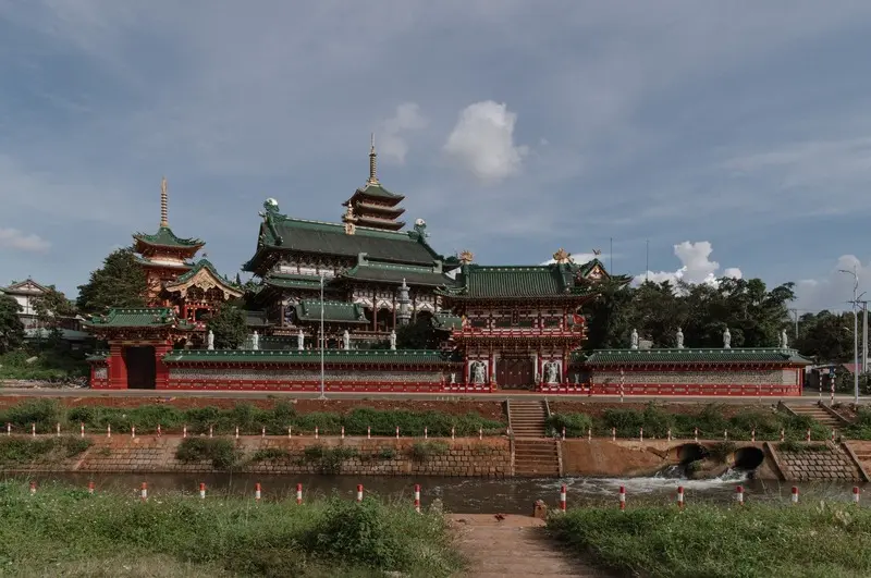 V&atilde;n cảnh Ch&ugrave;a Minh Th&agrave;nh, kh&ocirc;ng gian kiến tr&uacute;c ấn tượng tại Gia Lai 3