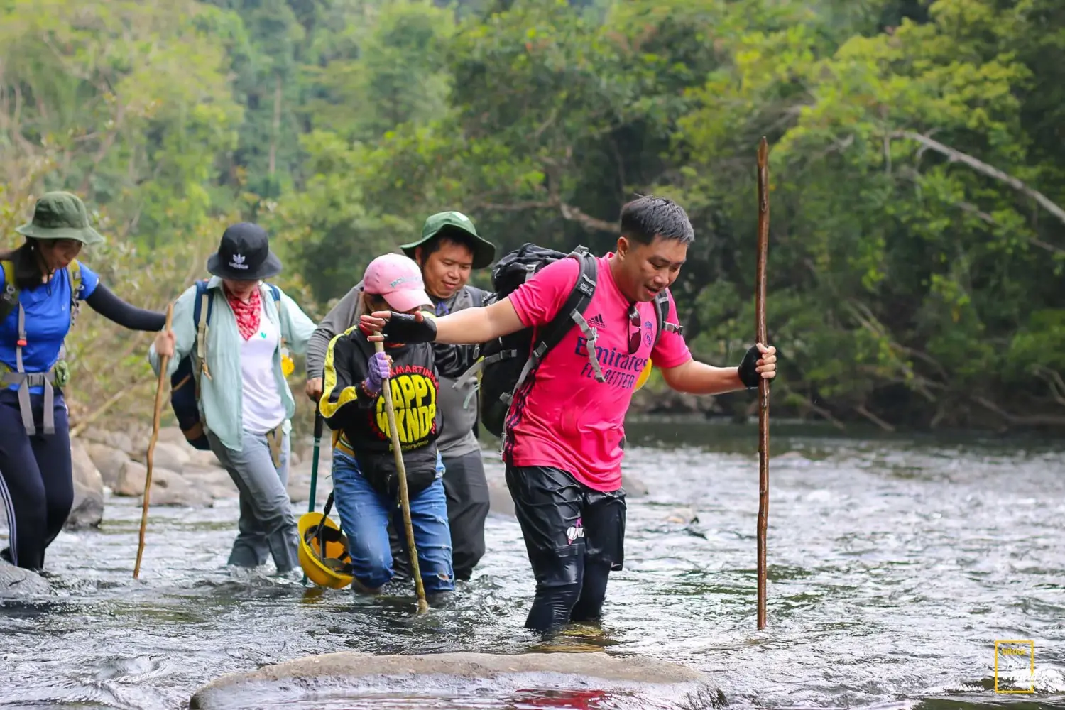 Lịch tr&igrave;nh trekking th&aacute;c Hang &Eacute;n, tuyệt t&aacute;c thi&ecirc;n nhi&ecirc;n ở Kbang 4
