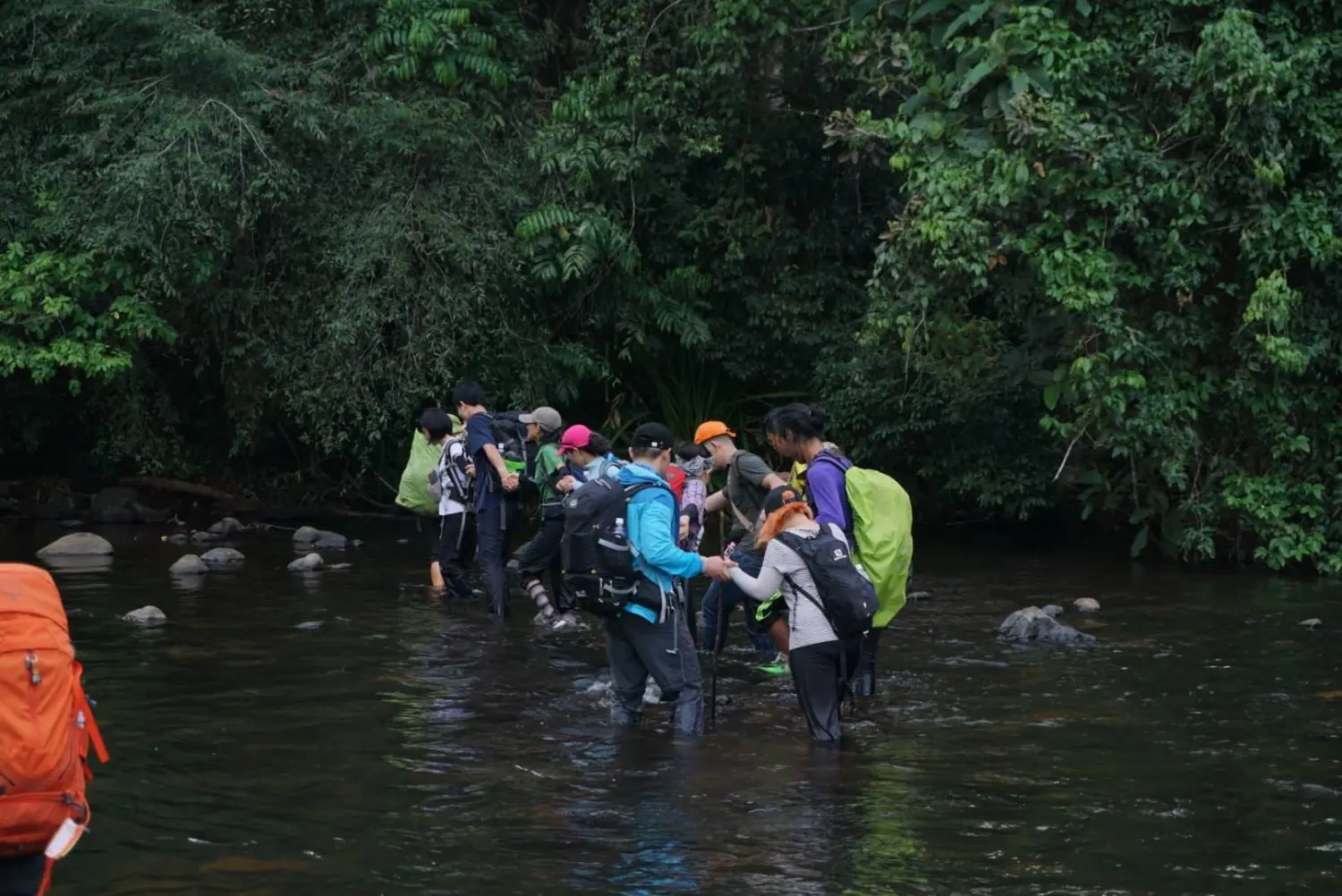 Lịch tr&igrave;nh trekking th&aacute;c K50 2N1Đ, chinh phục thi&ecirc;n nhi&ecirc;n đại ng&agrave;n 5