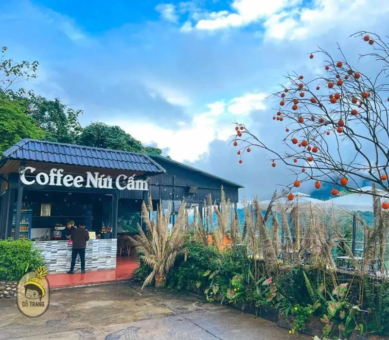 Cafe Núi Cấm: Tọa độ vàng ngắm trọn thiên nhiên Hà Giang