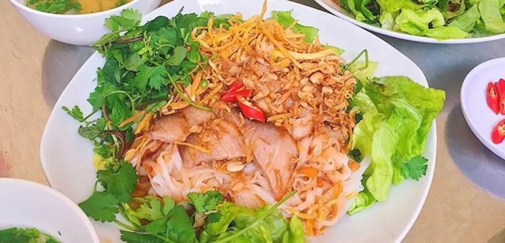 Đến Đ&ocirc;ng Bắc th&igrave; phải thử ngay Phở chua H&agrave; Giang 7