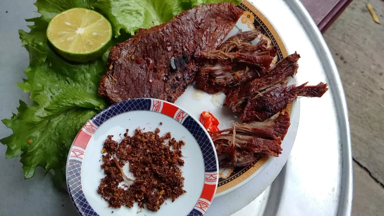 Thịt tr&acirc;u g&aacute;c bếp H&agrave; Giang - Đậm đ&agrave; đặc sản v&ugrave;ng cao nguy&ecirc;n đ&aacute; 7