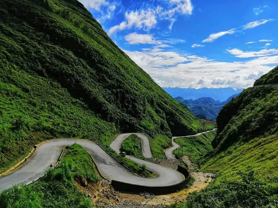 Chinh phục con đường hạnh ph&uacute;c H&agrave; Giang c&ugrave;ng anh ch&agrave;ng Dolla Doan 8
