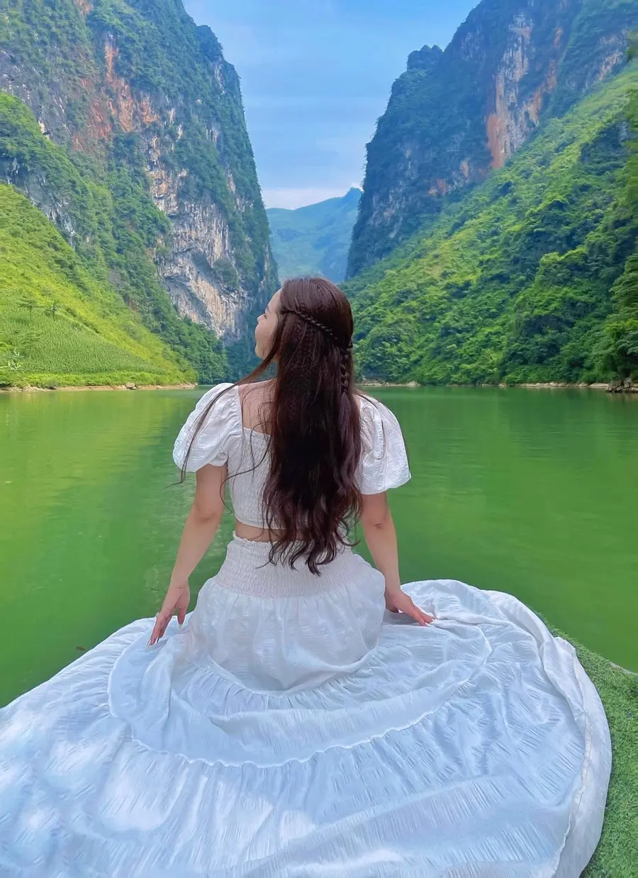 Chinh phục vẻ đẹp của S&ocirc;ng Nho Quế c&ugrave;ng c&ocirc; bạn Sa Nguyễn 3