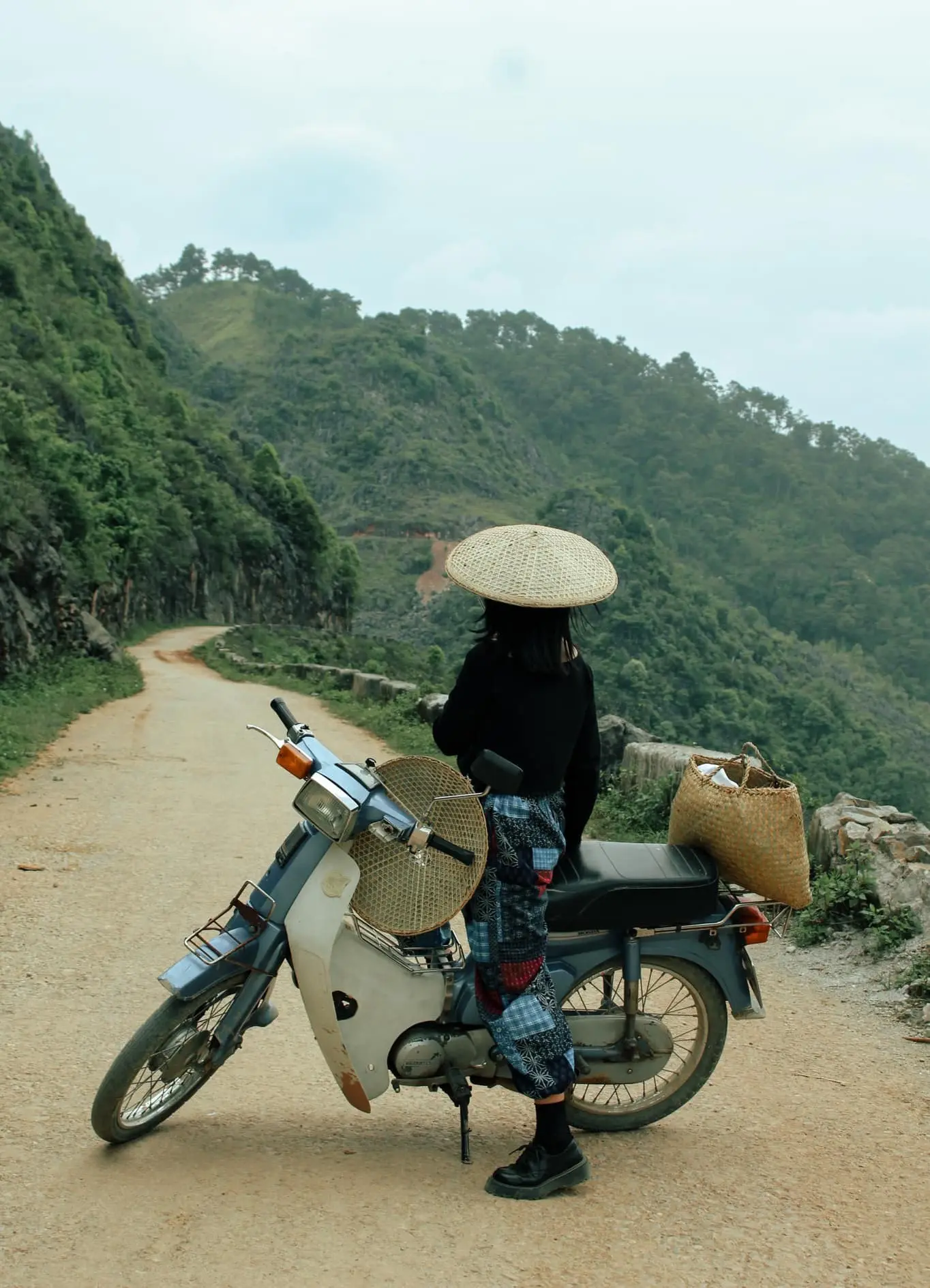 Kh&aacute;m ph&aacute; L&agrave;ng cổ Thi&ecirc;n Hương trăm năm tuổi tr&ecirc;n cao nguy&ecirc;n đ&aacute; Đồng Văn 16